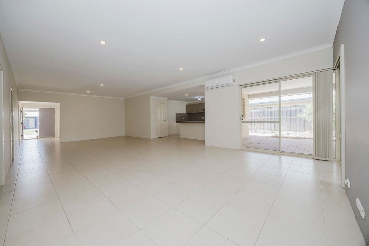 9 Clearview Street, Yanchep WA 6035, Yanchep - Thumbnail 3