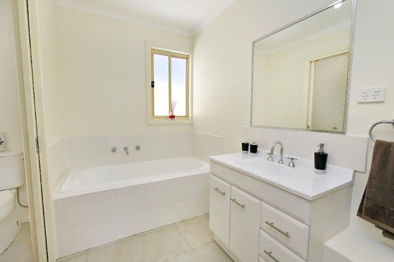 67 Scoresby Road, BAYSWATER VIC 3153, Bayswater - Thumbnail 7
