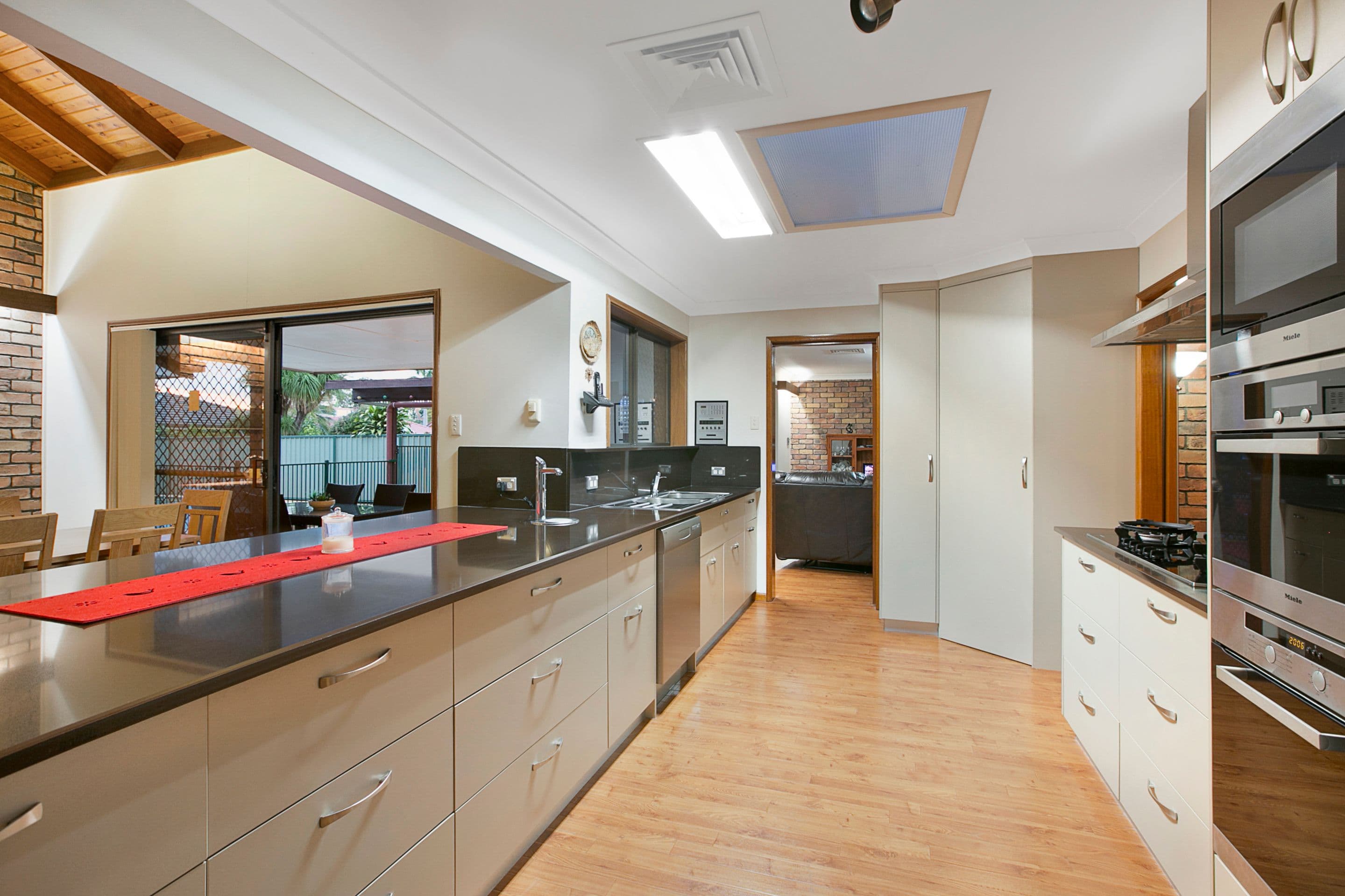 41 Faringdon Street, Robertson QLD 4109, Robertson - Thumbnail 3
