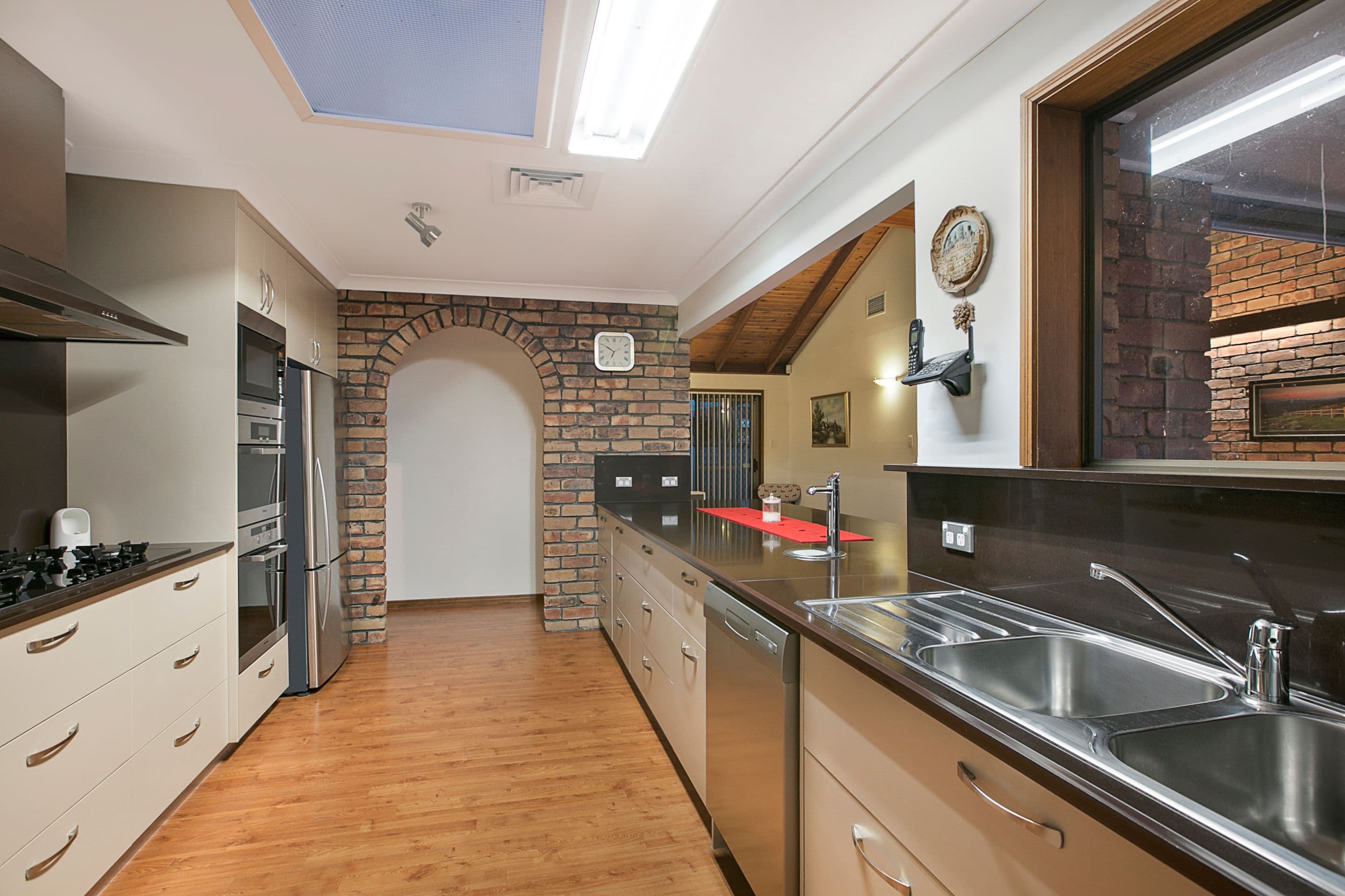 41 Faringdon Street, Robertson QLD 4109, Robertson - Thumbnail 4