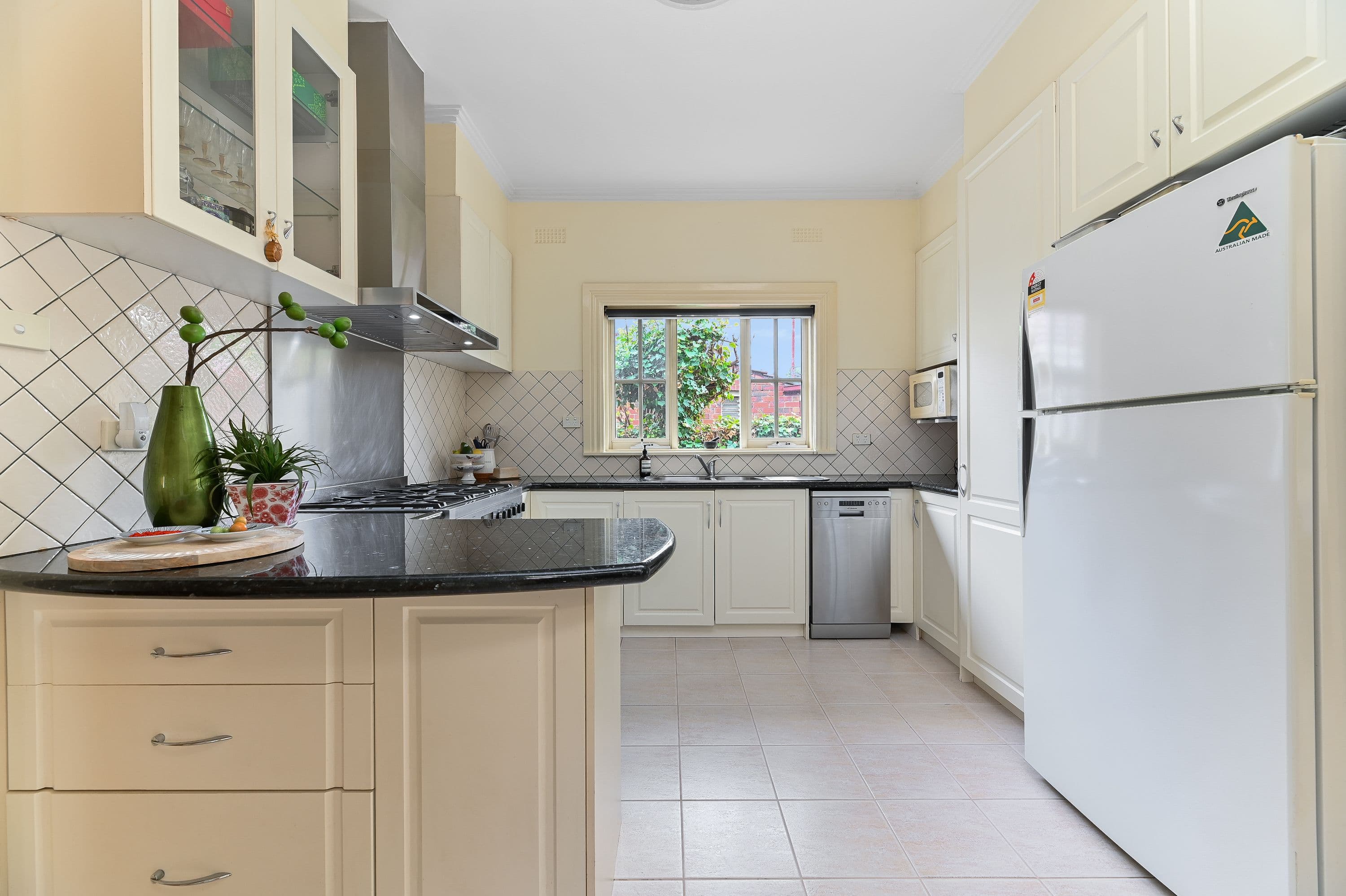 18 Waratah Avenue, Burwood VIC 3125, Burwood - Thumbnail 6