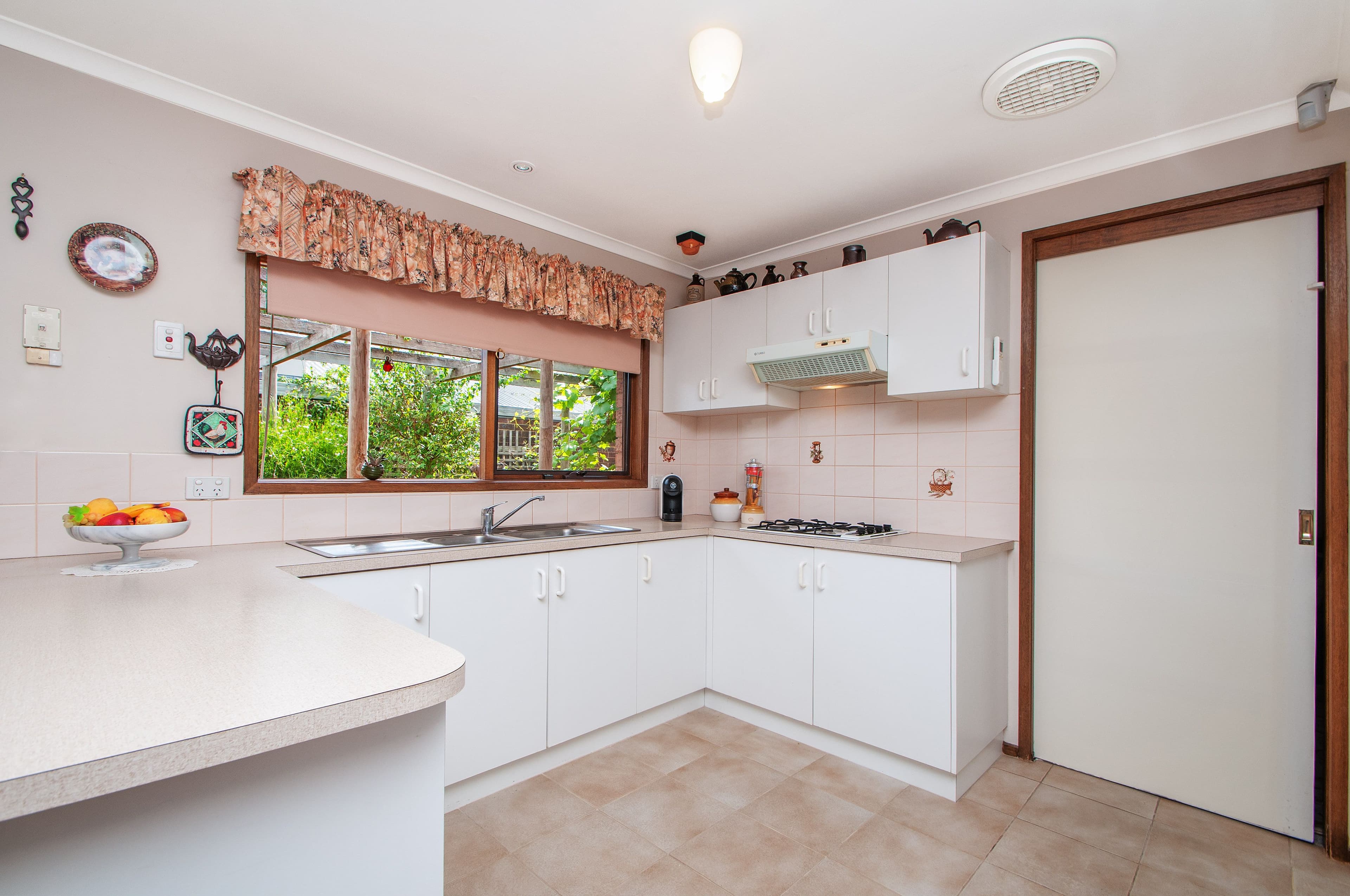 77 Murray Road, Croydon VIC 3136, Croydon - Thumbnail 3