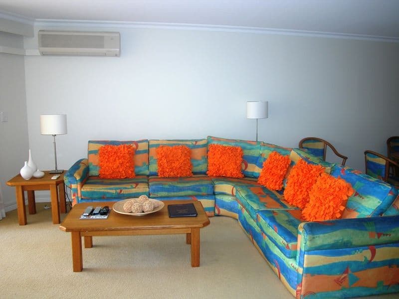 18 'La Grande', 122 Old Burleigh Road, BROADBEACH QLD 4218, Broadbeach - Thumbnail 2