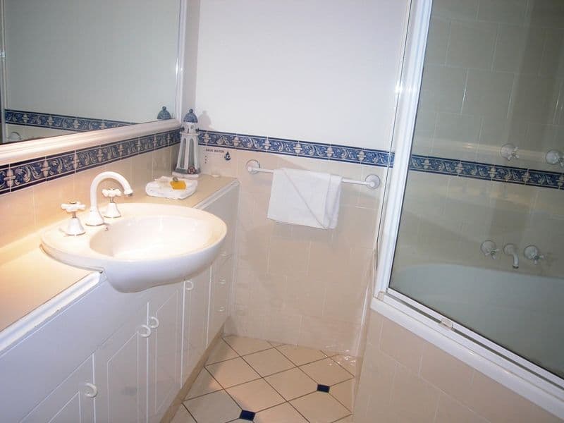 18 'La Grande', 122 Old Burleigh Road, BROADBEACH QLD 4218, Broadbeach - Thumbnail 6