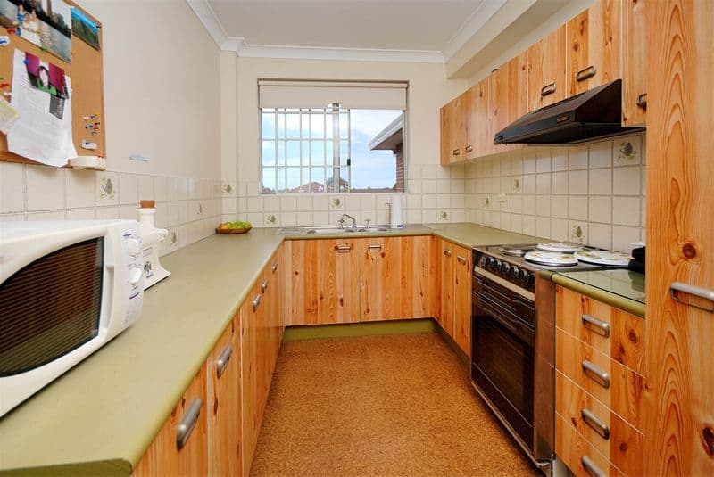 1/110 Bower Street, Manly - Thumbnail 4