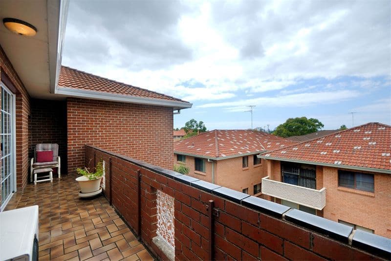 1/110 Bower Street, Manly - Thumbnail 5