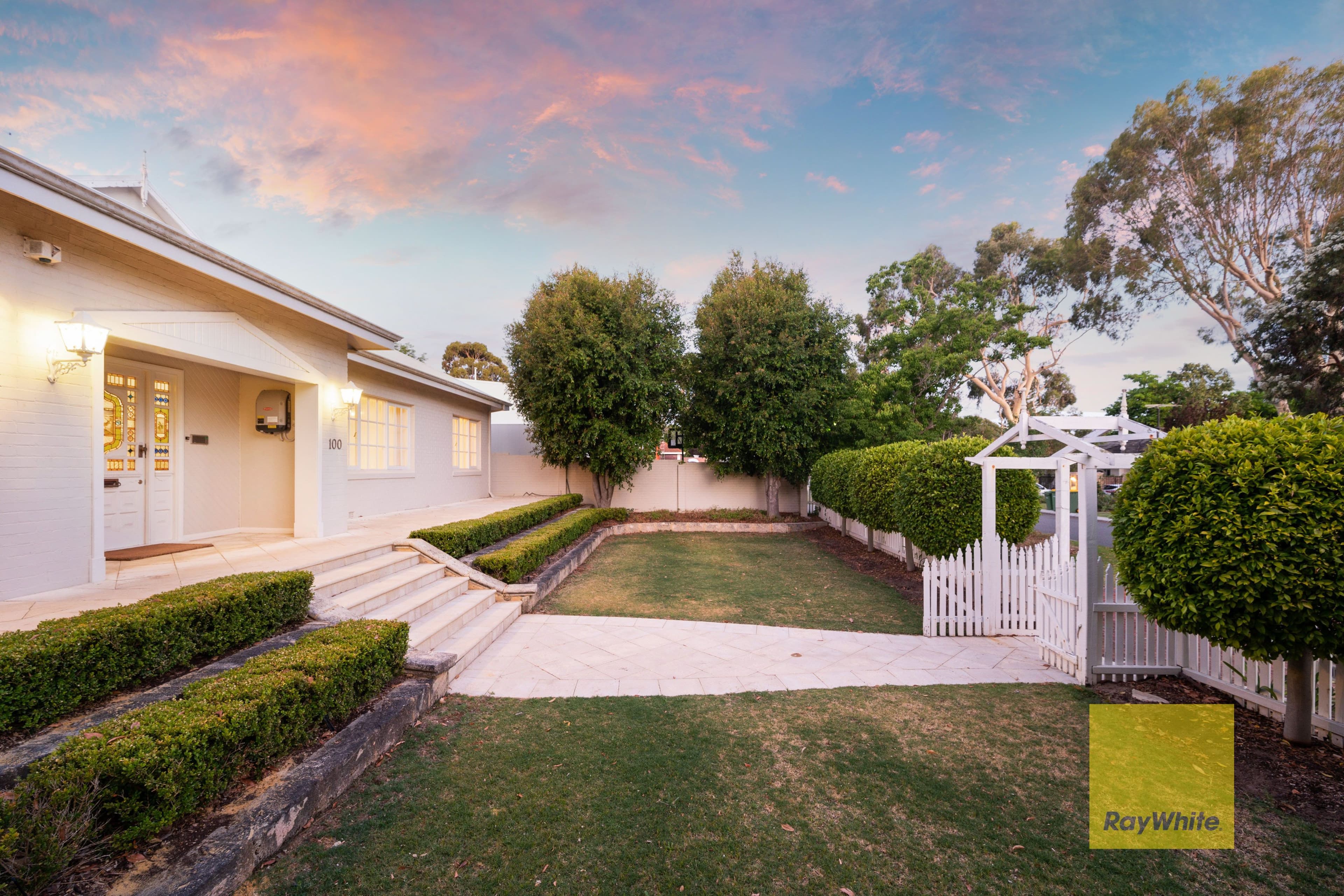 100 Circe Circle, Dalkeith WA 6009, Dalkeith - Thumbnail 3