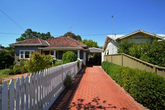 26 Park Street, SEYMOUR VIC 3660, Seymour - Thumbnail 2