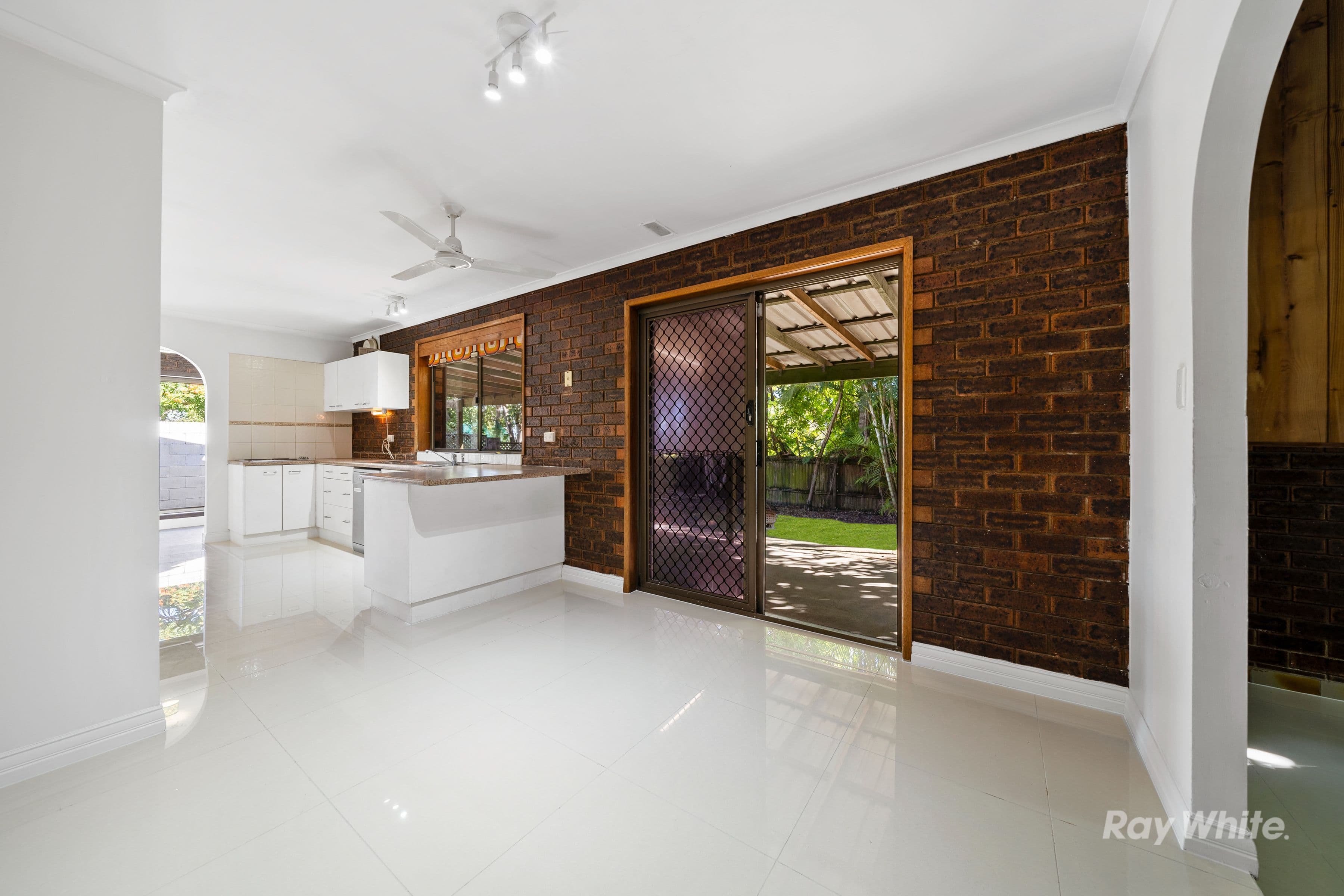 10 Ursula Court, Springwood QLD 4127, Springwood - Thumbnail 4