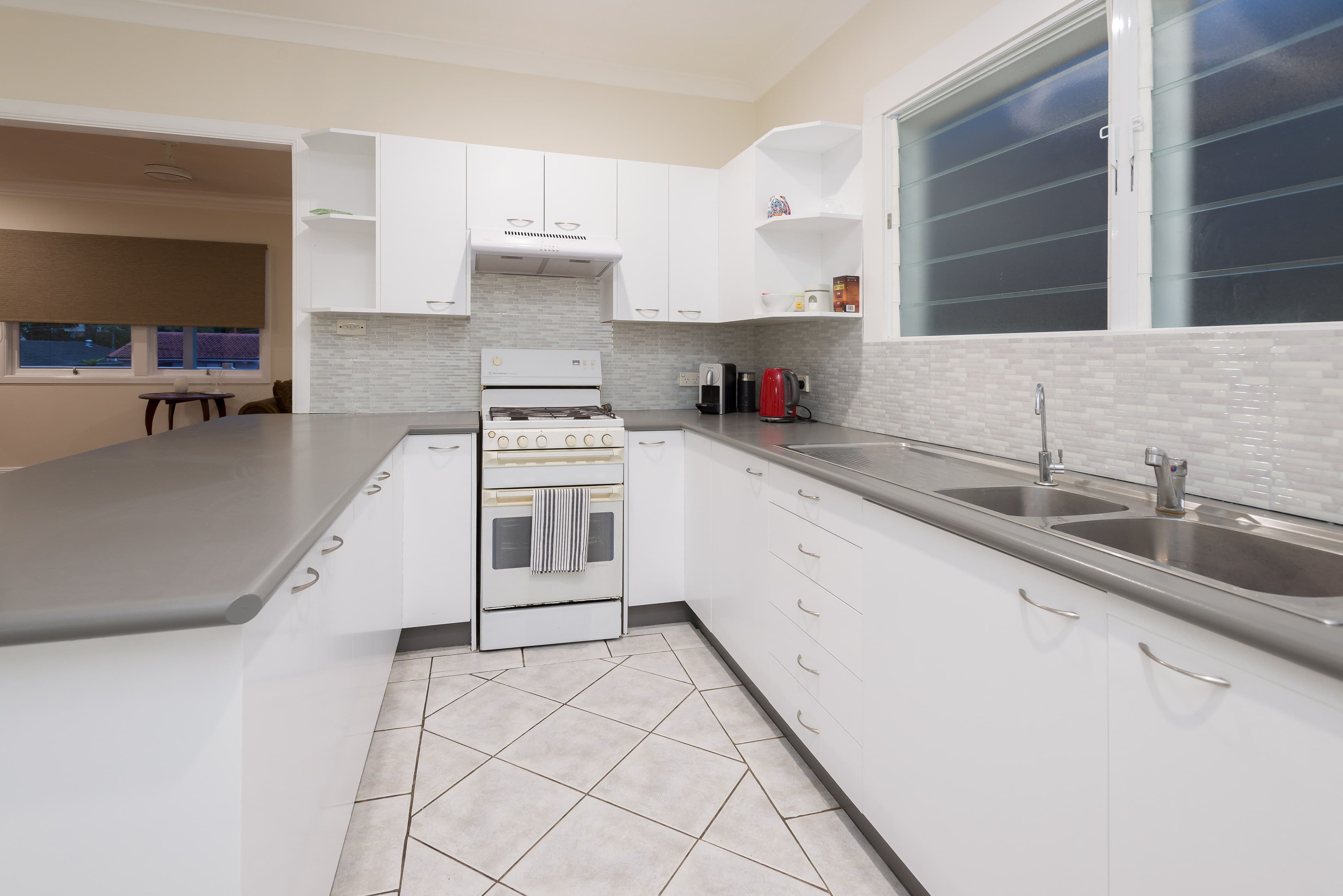 437 Nursery Road, Holland Park QLD 4121, Holland Park - Thumbnail 3