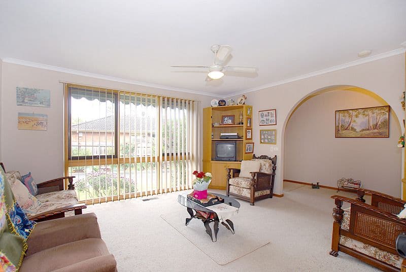 64  Francis Crescent, FERNTREE GULLY VIC 3156, Ferntree Gully - Thumbnail 2