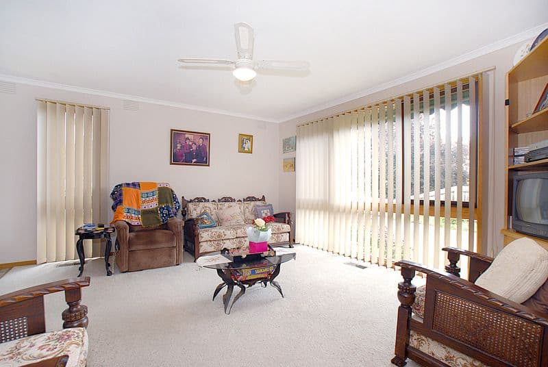 64  Francis Crescent, FERNTREE GULLY VIC 3156, Ferntree Gully - Thumbnail 4