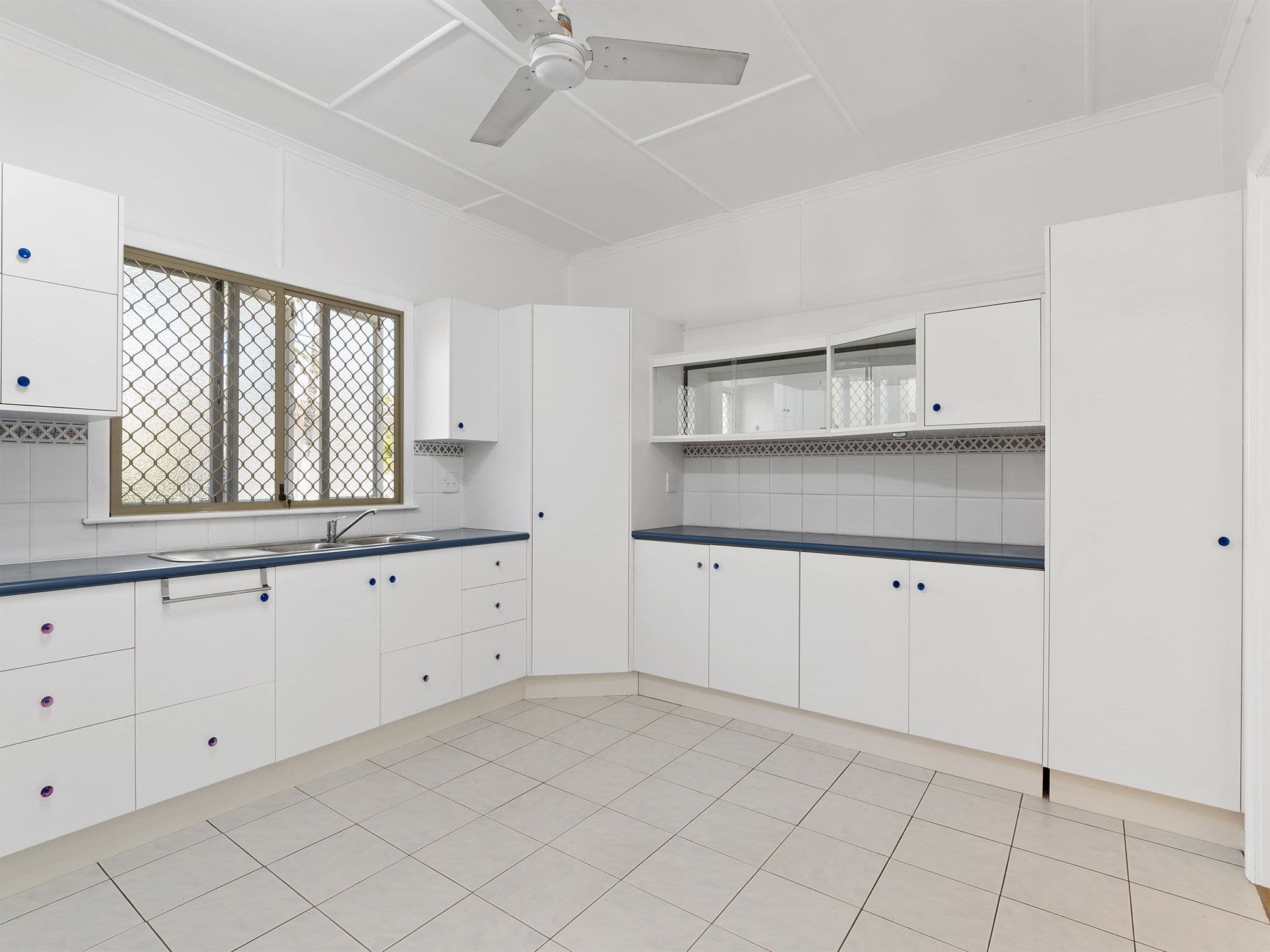 10 McMahon Street, Bundamba QLD 4304, Bundamba - Thumbnail 5