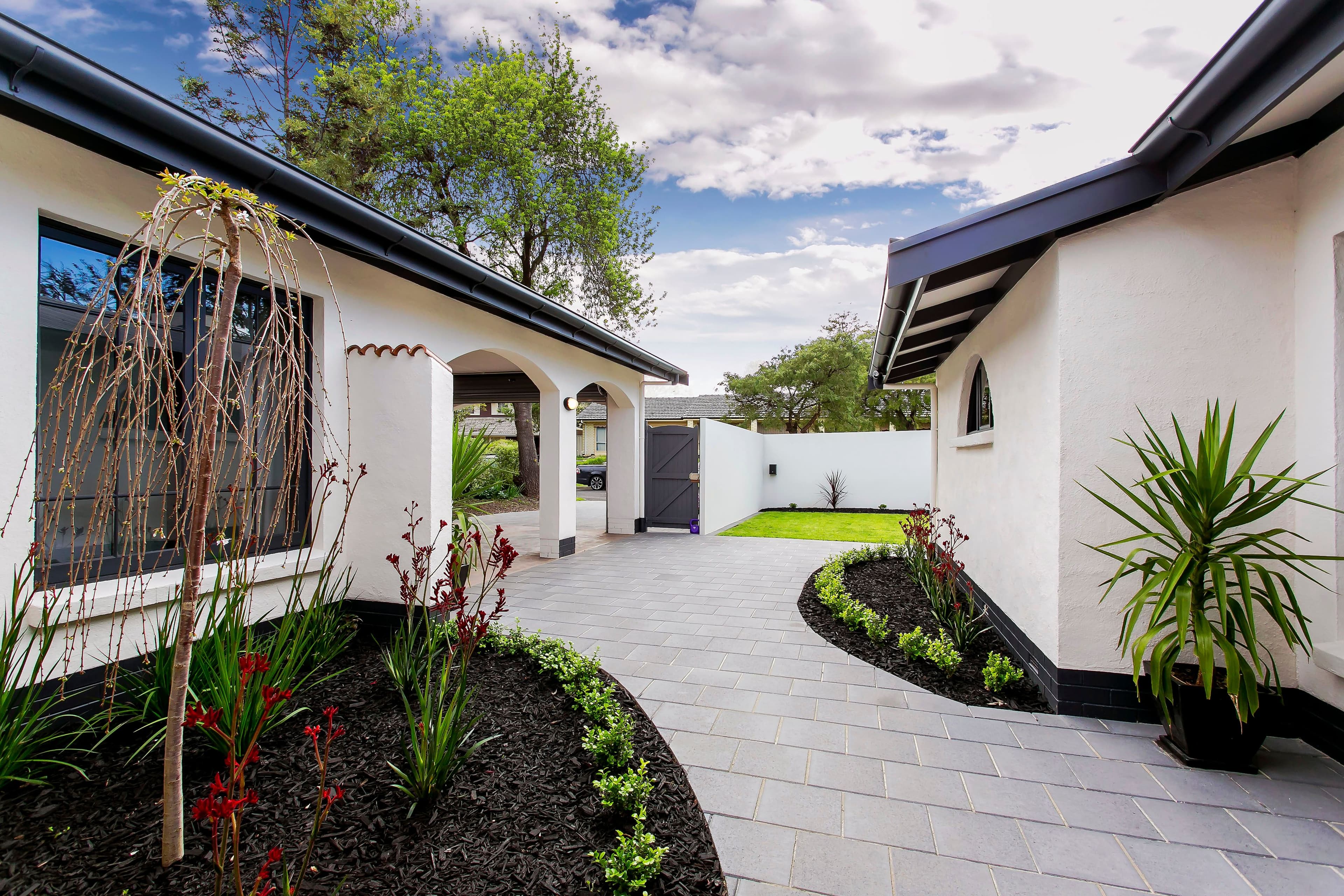 13 Neville Drive, Branyan, Branyan - Thumbnail 2