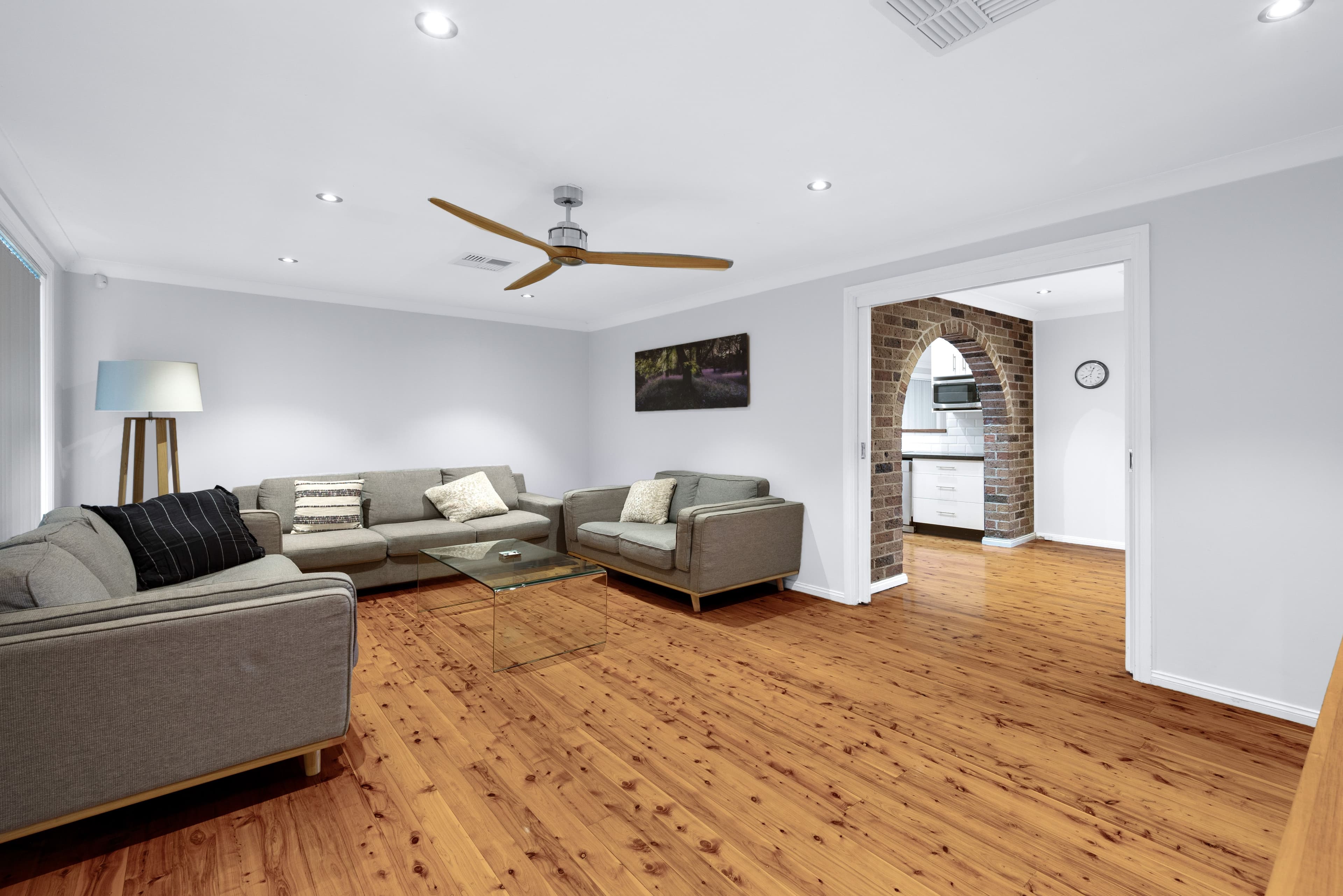 10 Fergusson Street, Glenfield NSW 2167, Glenfield - Thumbnail 3