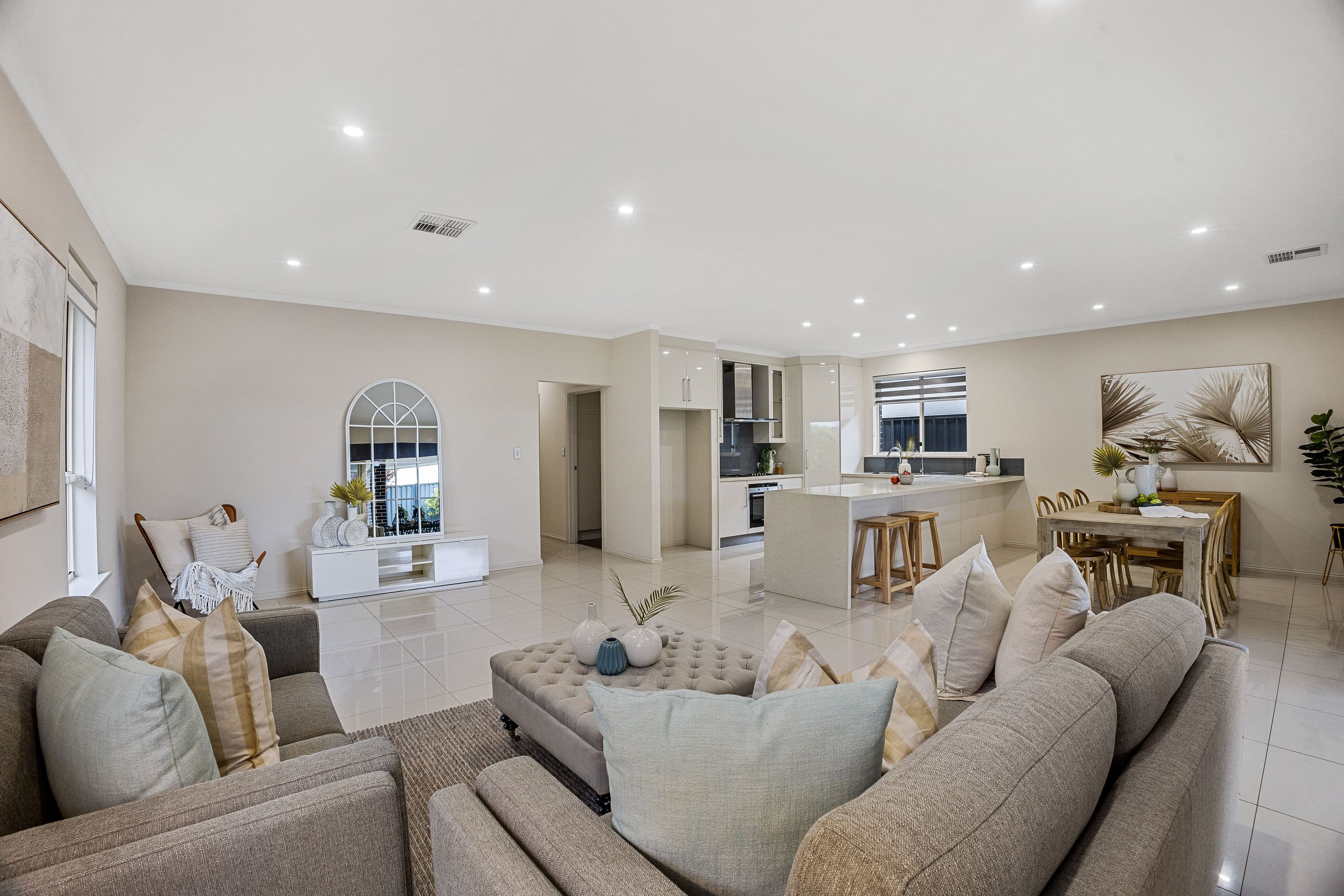 11 Nelson Crescent, Mawson Lakes SA 5095, Mawson Lakes - Thumbnail 2
