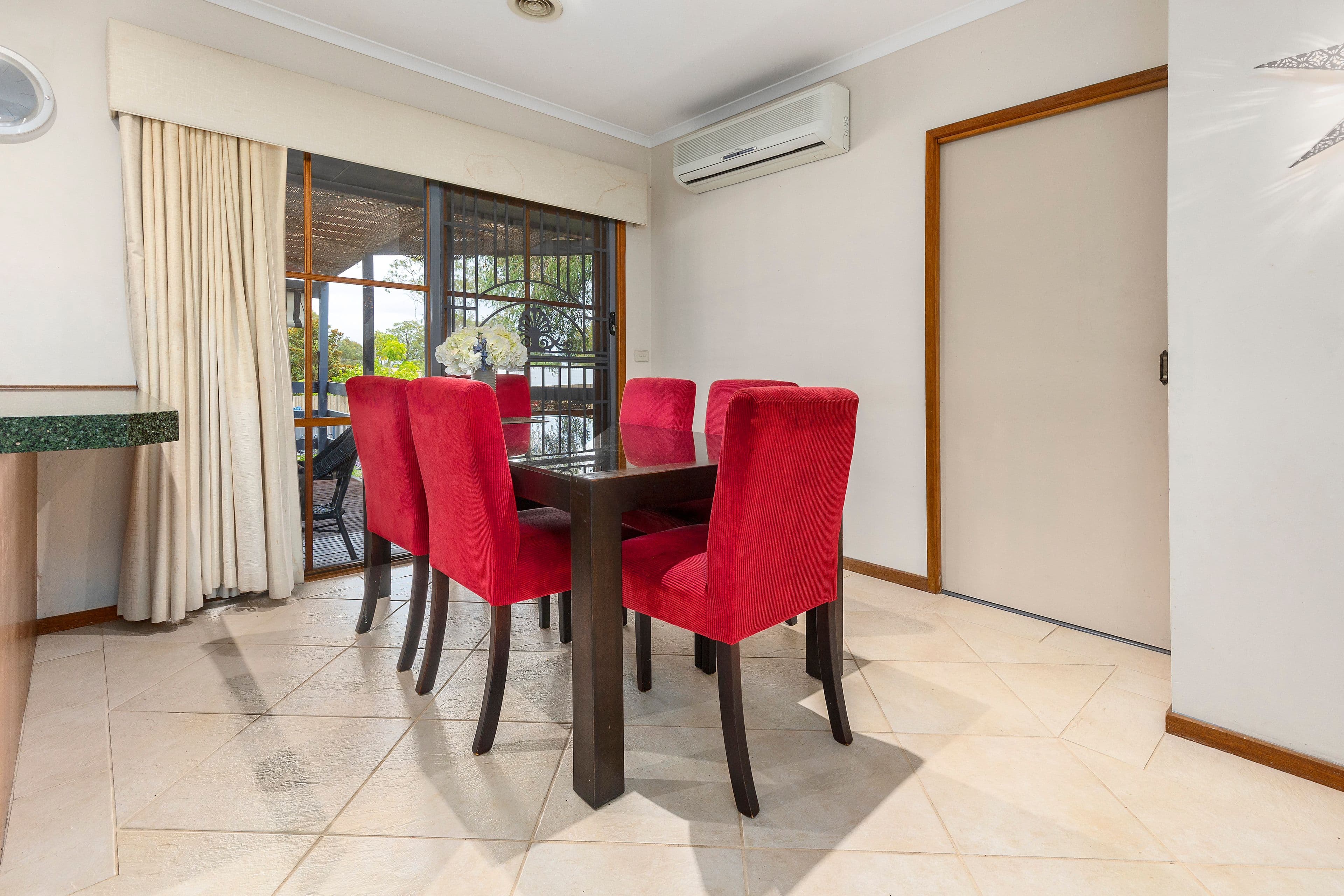 22 Yambill Avenue, Rosebud VIC 3939, Rosebud - Thumbnail 4