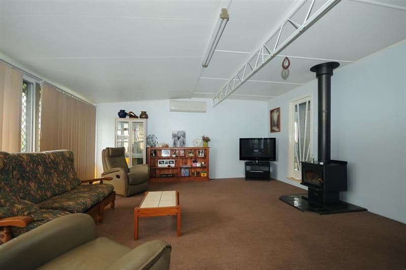 5 Devine Street, HARRISTOWN QLD 4350, Harristown - Thumbnail 3