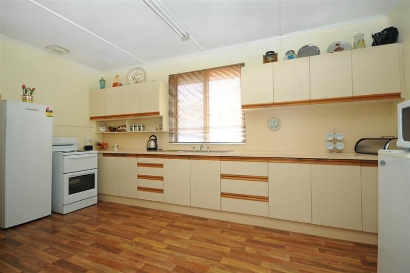 5 Devine Street, HARRISTOWN QLD 4350, Harristown - Thumbnail 4