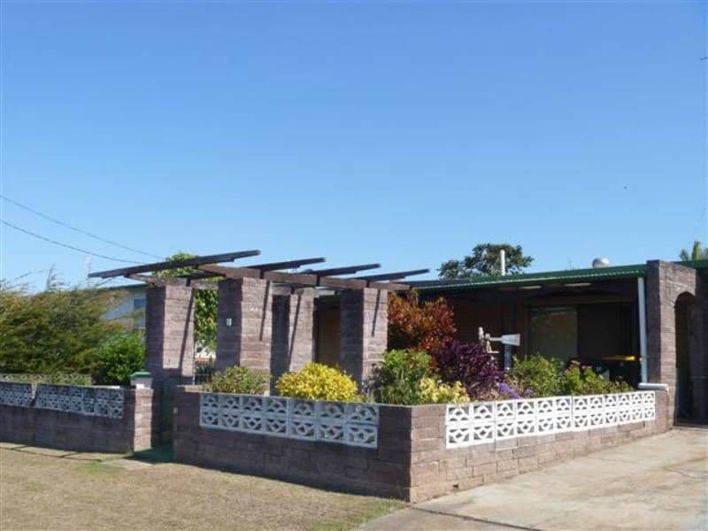10 Campbell Street, CLINTON QLD 4680, Clinton - Thumbnail 2