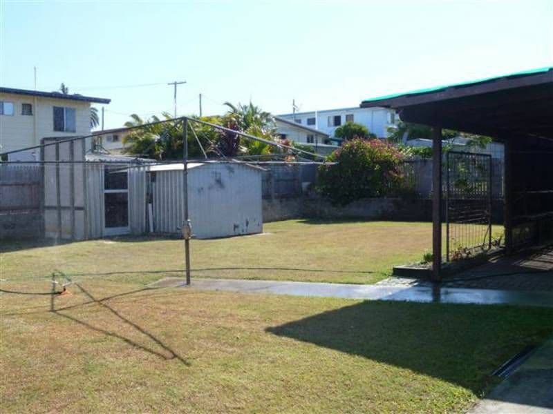 10 Campbell Street, CLINTON QLD 4680, Clinton - Thumbnail 6