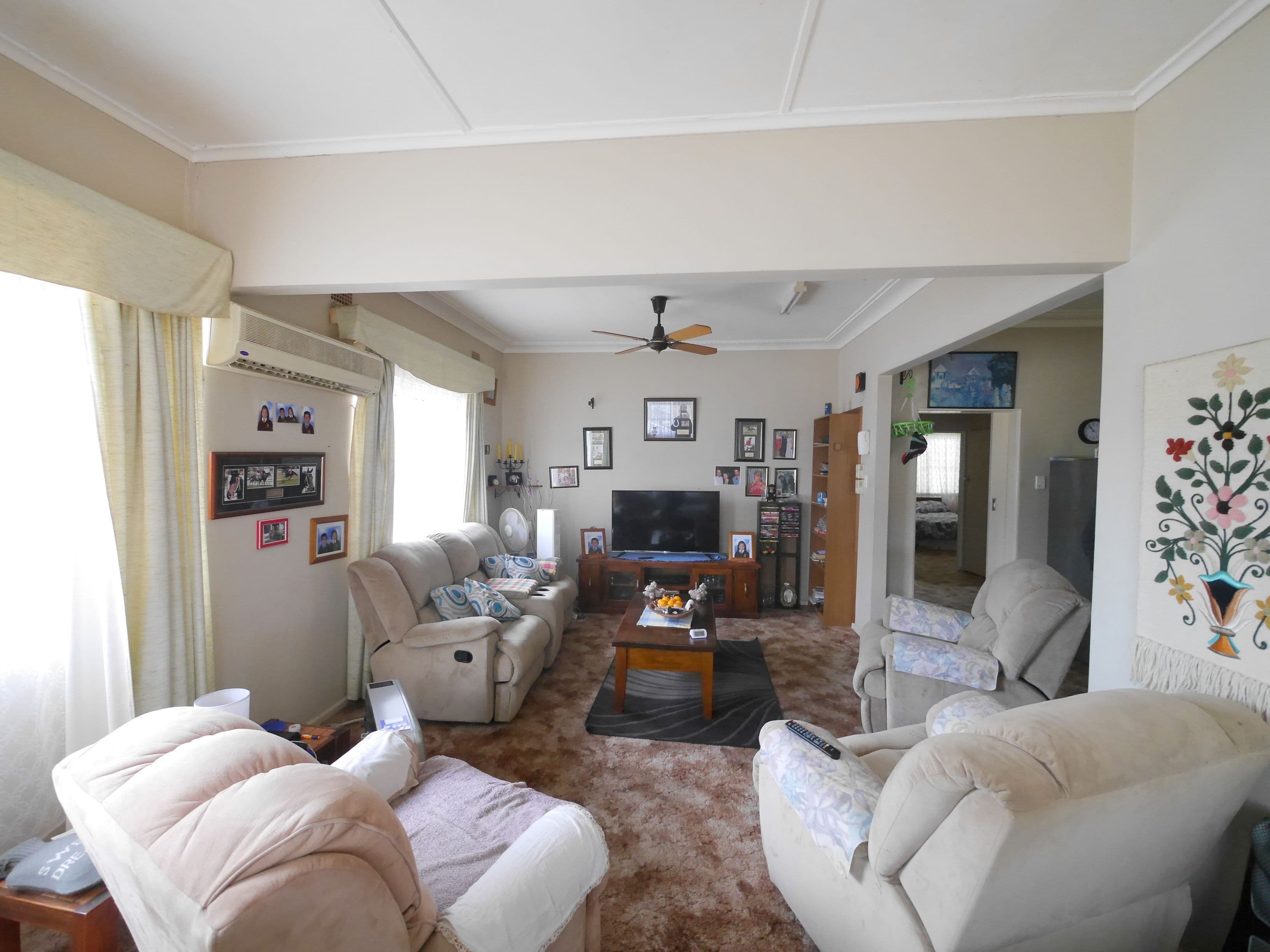 9 Dungaleer Street, Cowra - Thumbnail 2
