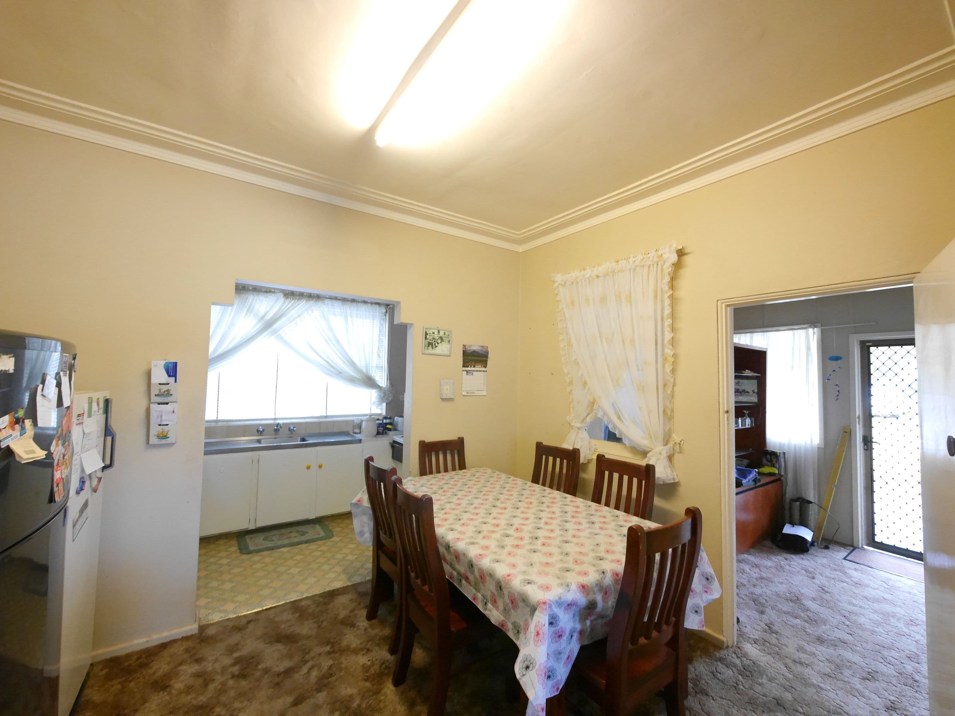 9 Dungaleer Street, Cowra - Thumbnail 5