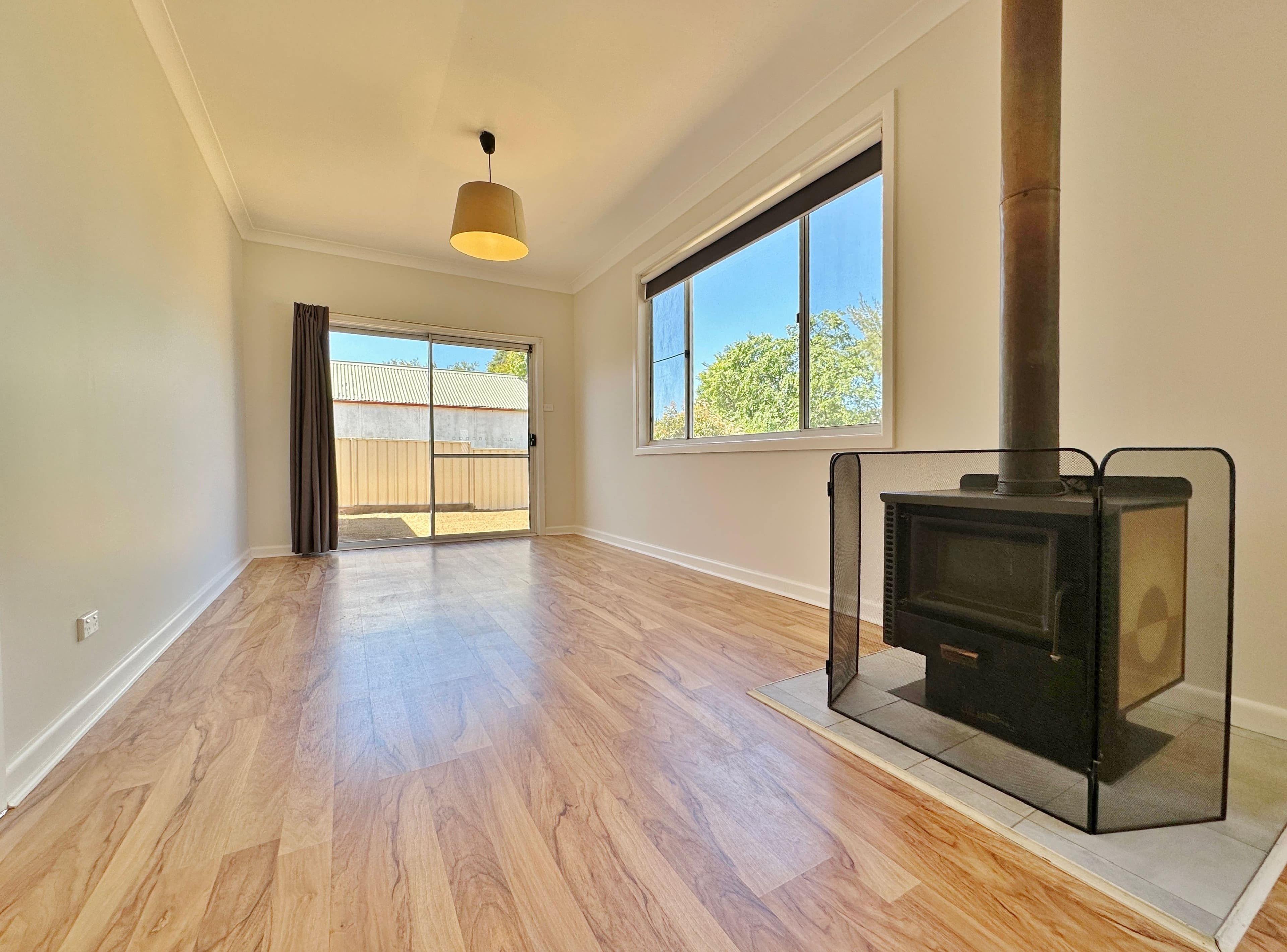 28 Brock Street, Young NSW 2594, Young - Thumbnail 7