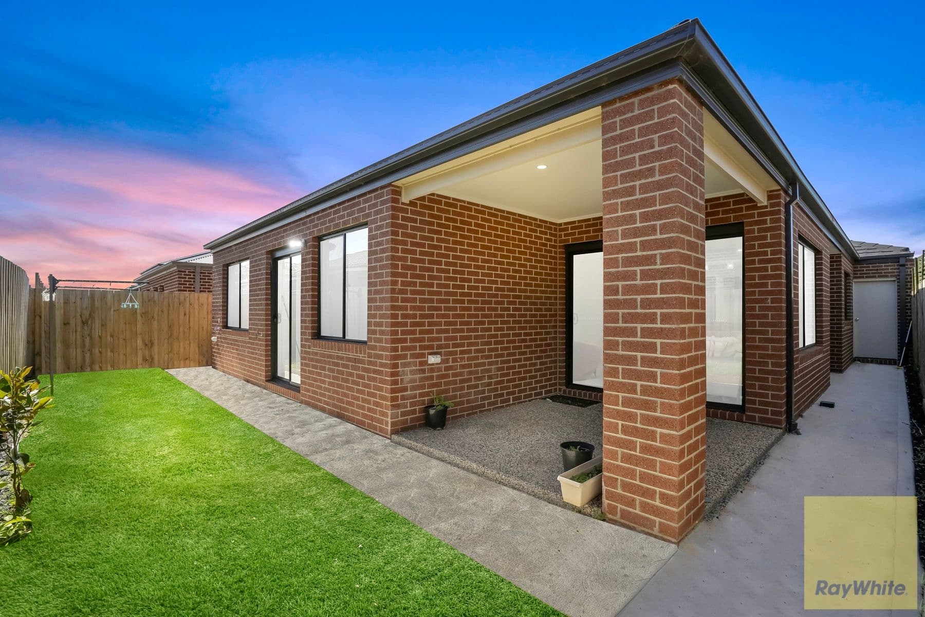 37 Kangaroo Crescent, AINTREE VIC 3336, Aintree - Thumbnail 4