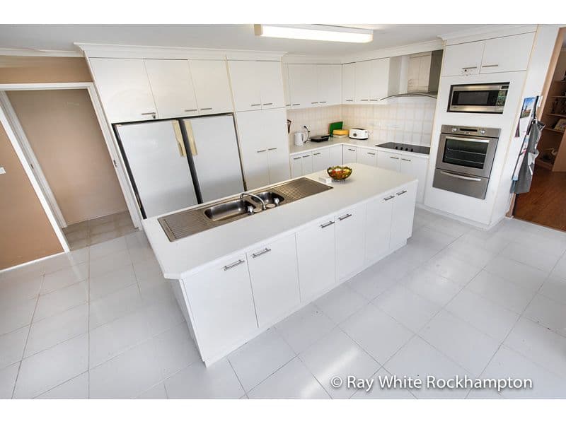 4 Danker Street, NORMAN GARDENS QLD 4701, Norman Gardens - Thumbnail 3
