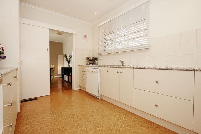 6 Black Street, LILYDALE VIC 3140, Lilydale - Thumbnail 2