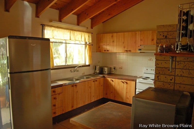 17 Conifer Street, HILLCREST QLD 4118, Hillcrest - Thumbnail 2