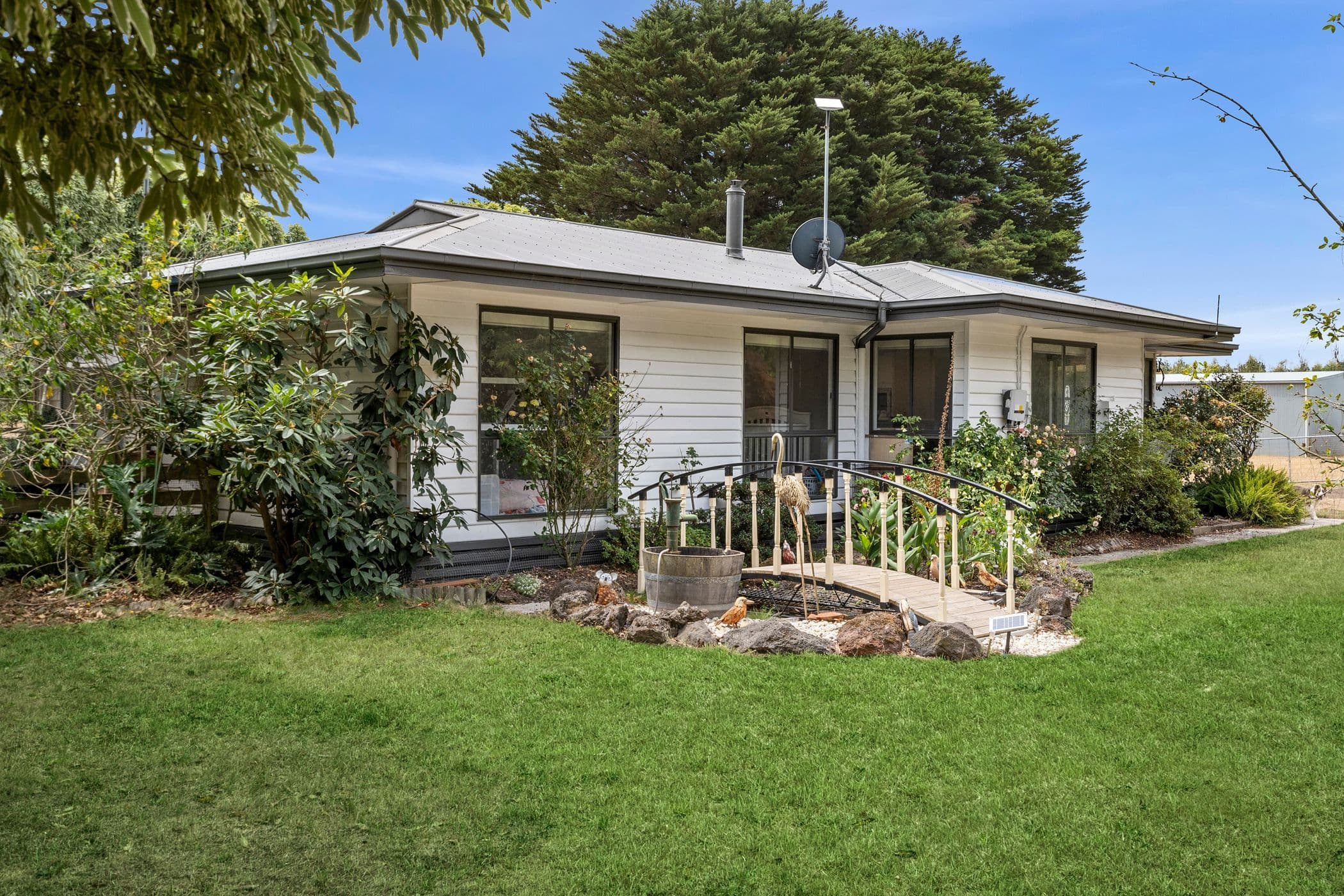585 Tomahawk Creek Road, Simpson VIC 3266, Simpson - Thumbnail 2