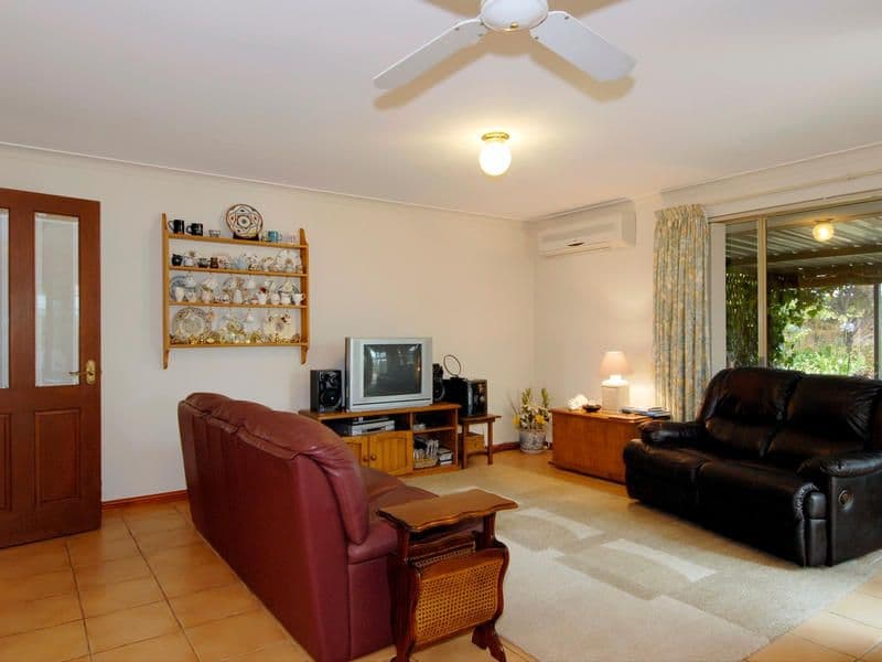8 Requa Crescent, WARNBRO WA 6169, Warnbro - Thumbnail 7