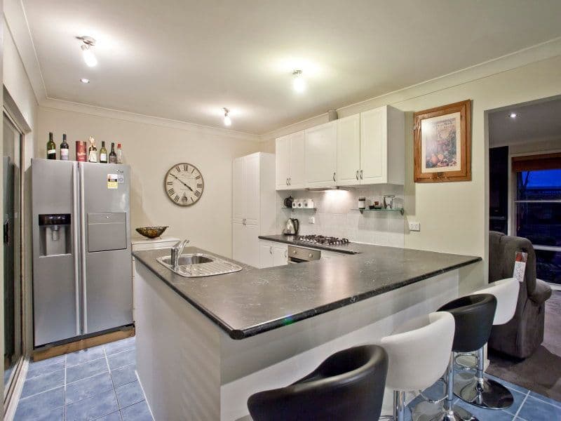 55 Robertson Drive, MORNINGTON VIC 3931, Mornington - Thumbnail 2
