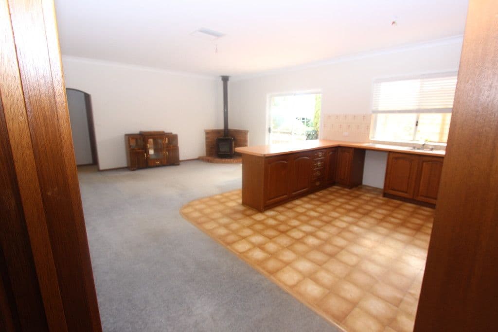 10 Skidmore Street, Temora - Thumbnail 6