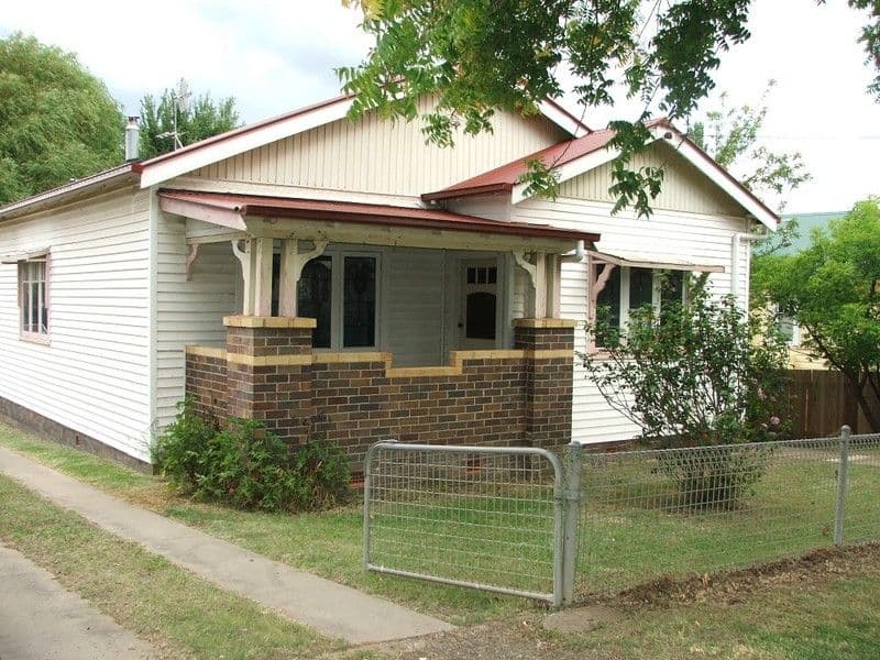 61 Marsh Street, ARMIDALE NSW 2350, Armidale - Image 1
