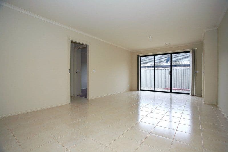 8 Avalon Crescent, CRANBOURNE VIC 3977, Cranbourne East - Thumbnail 4