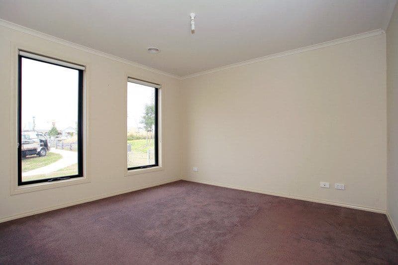 8 Avalon Crescent, CRANBOURNE VIC 3977, Cranbourne East - Thumbnail 6
