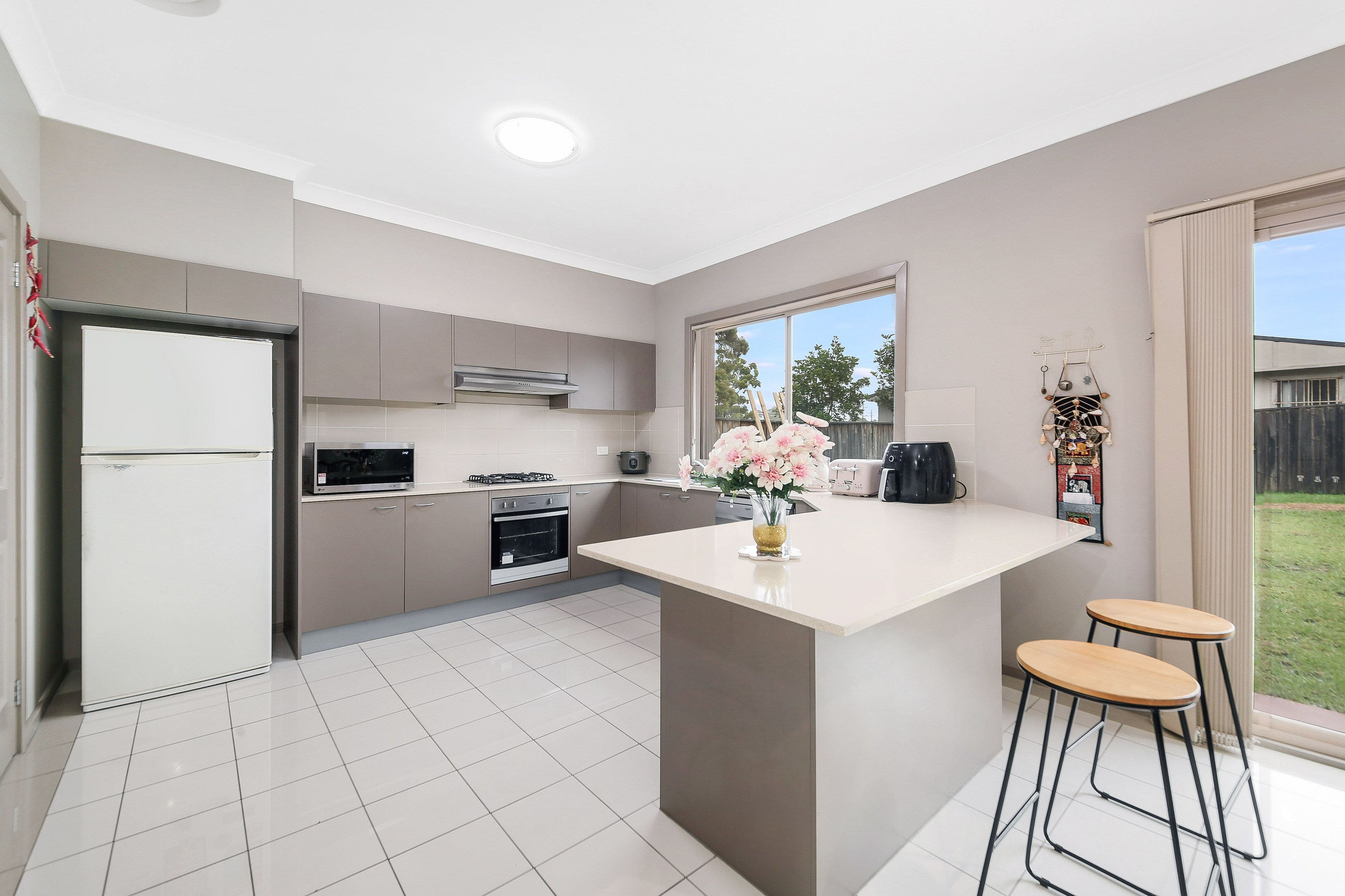 75 Jones Avenue, Potts Hill NSW 2143, Potts Hill - Thumbnail 3