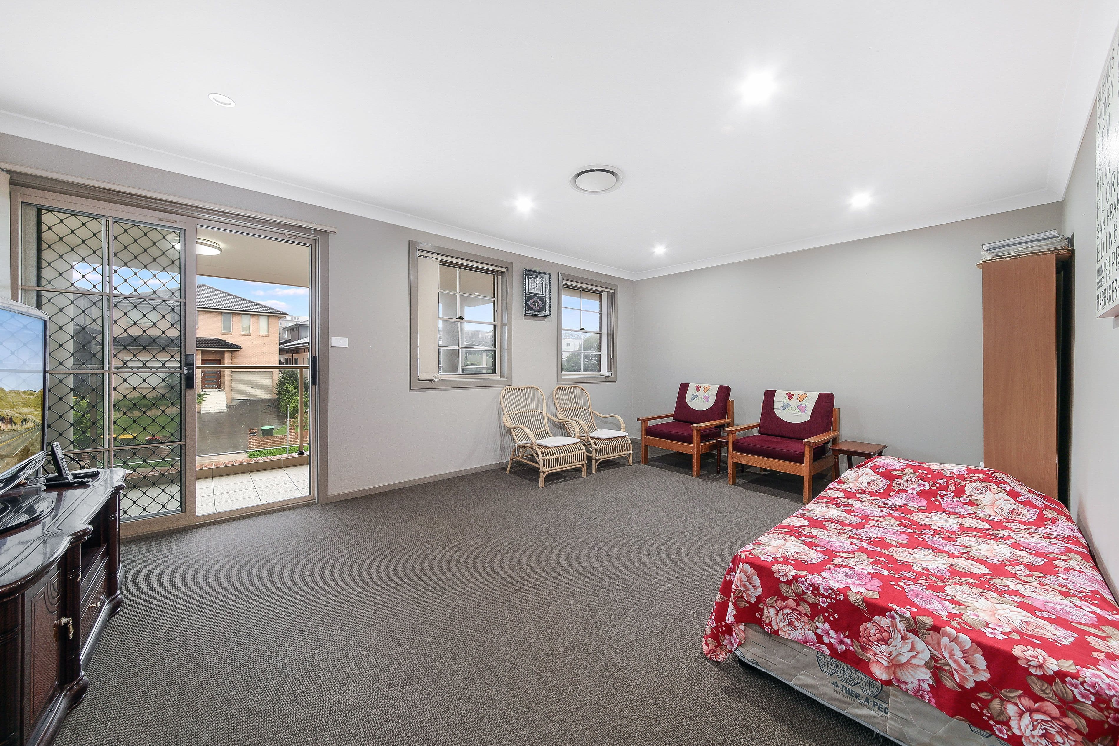 75 Jones Avenue, Potts Hill NSW 2143, Potts Hill - Thumbnail 8