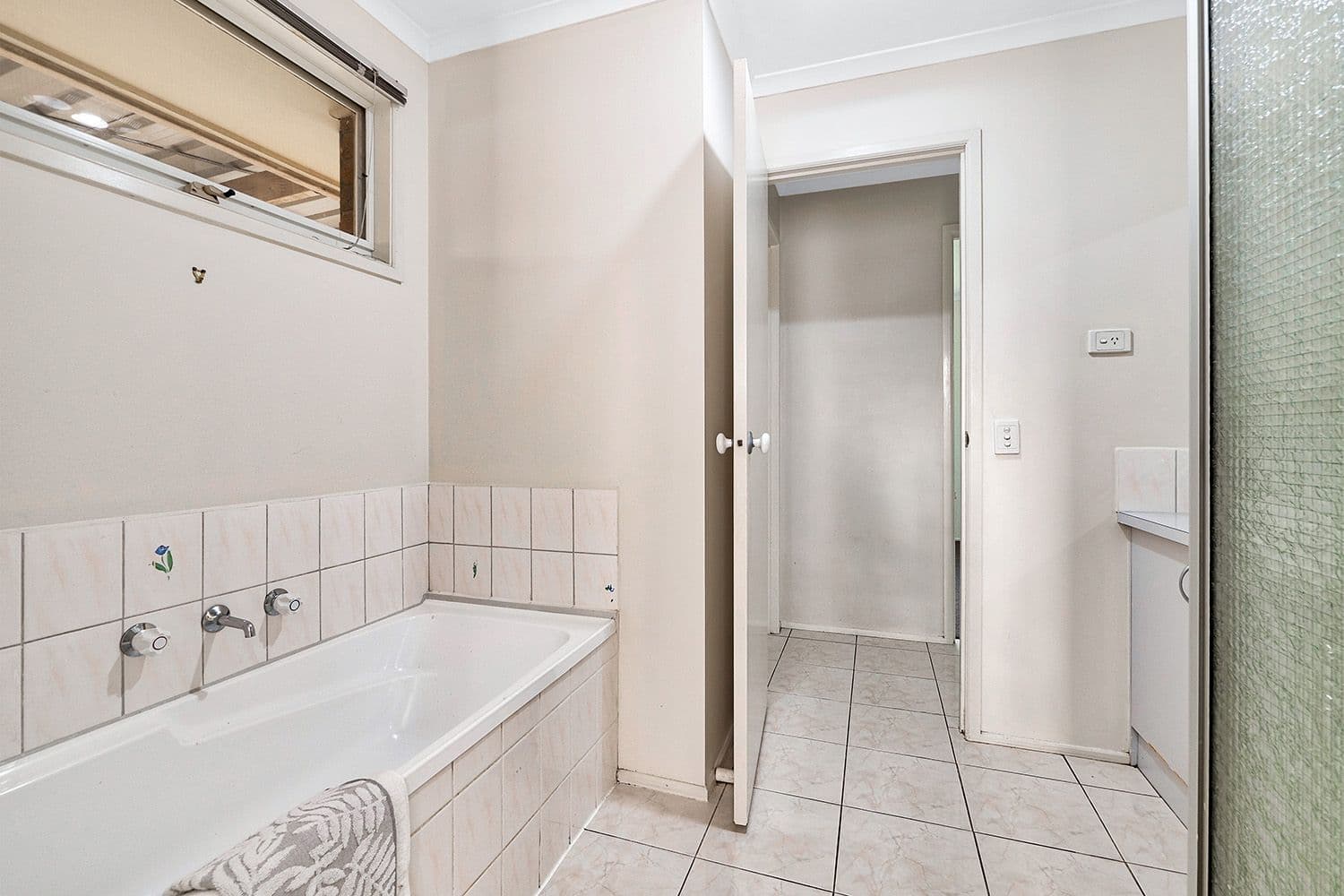 14 Glenleigh Court, Cranbourne North VIC 3977, Cranbourne North - Thumbnail 8