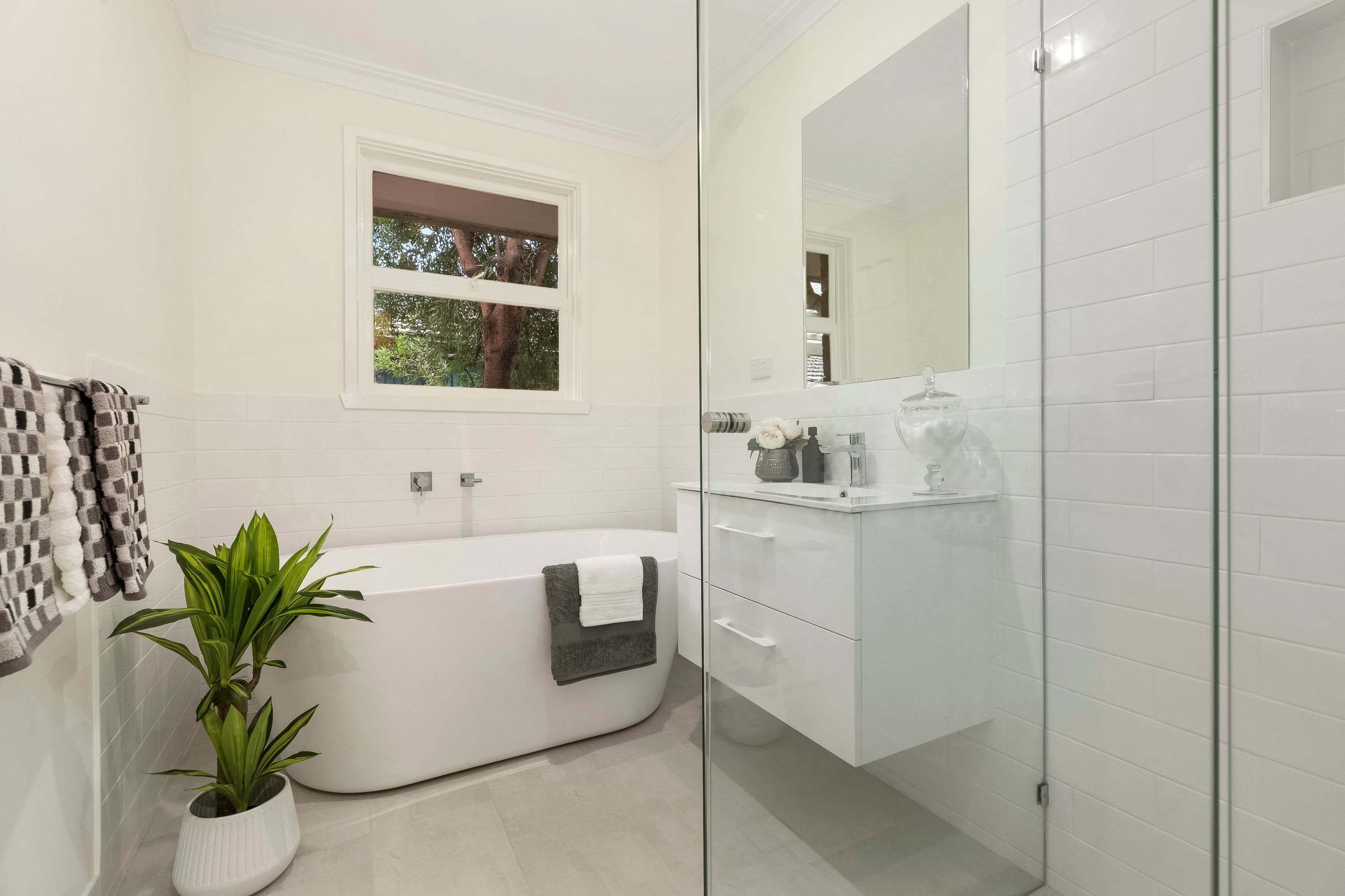 36 Guinevere Parade, Glen Waverley VIC 3150, Glen Waverley - Thumbnail 7