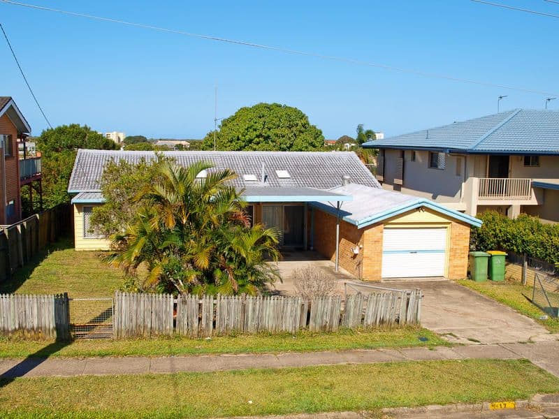 17 Ashbourne Terrace, BIGGERA WATERS QLD 4216, Biggera Waters - Image 1