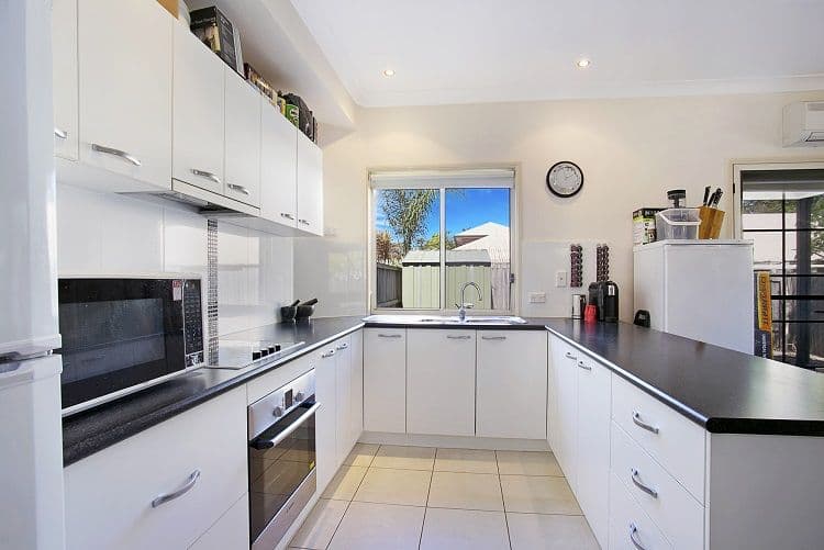 696 Oxley Road, Corinda QLD 4075, Corinda - Thumbnail 3