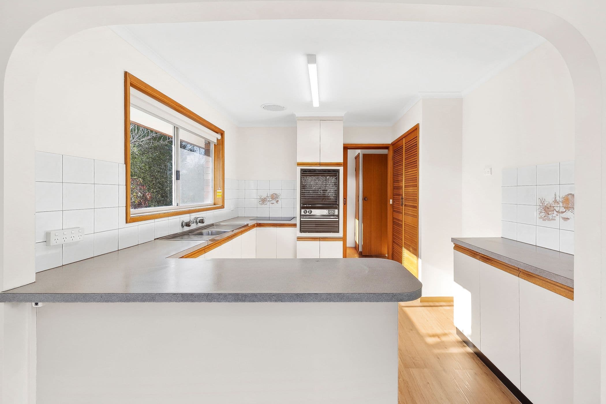 33 Lawrence Street, Beaufort VIC 3373, Beaufort - Thumbnail 3
