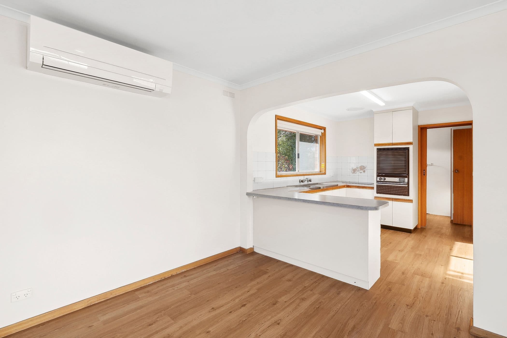 33 Lawrence Street, Beaufort VIC 3373, Beaufort - Thumbnail 4