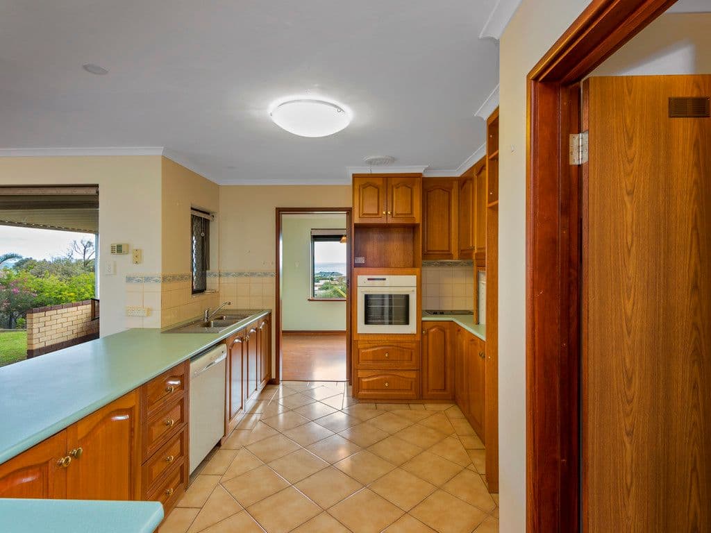 82 Bay View Street, Mount Tarcoola WA 6530, Mount Tarcoola - Thumbnail 4