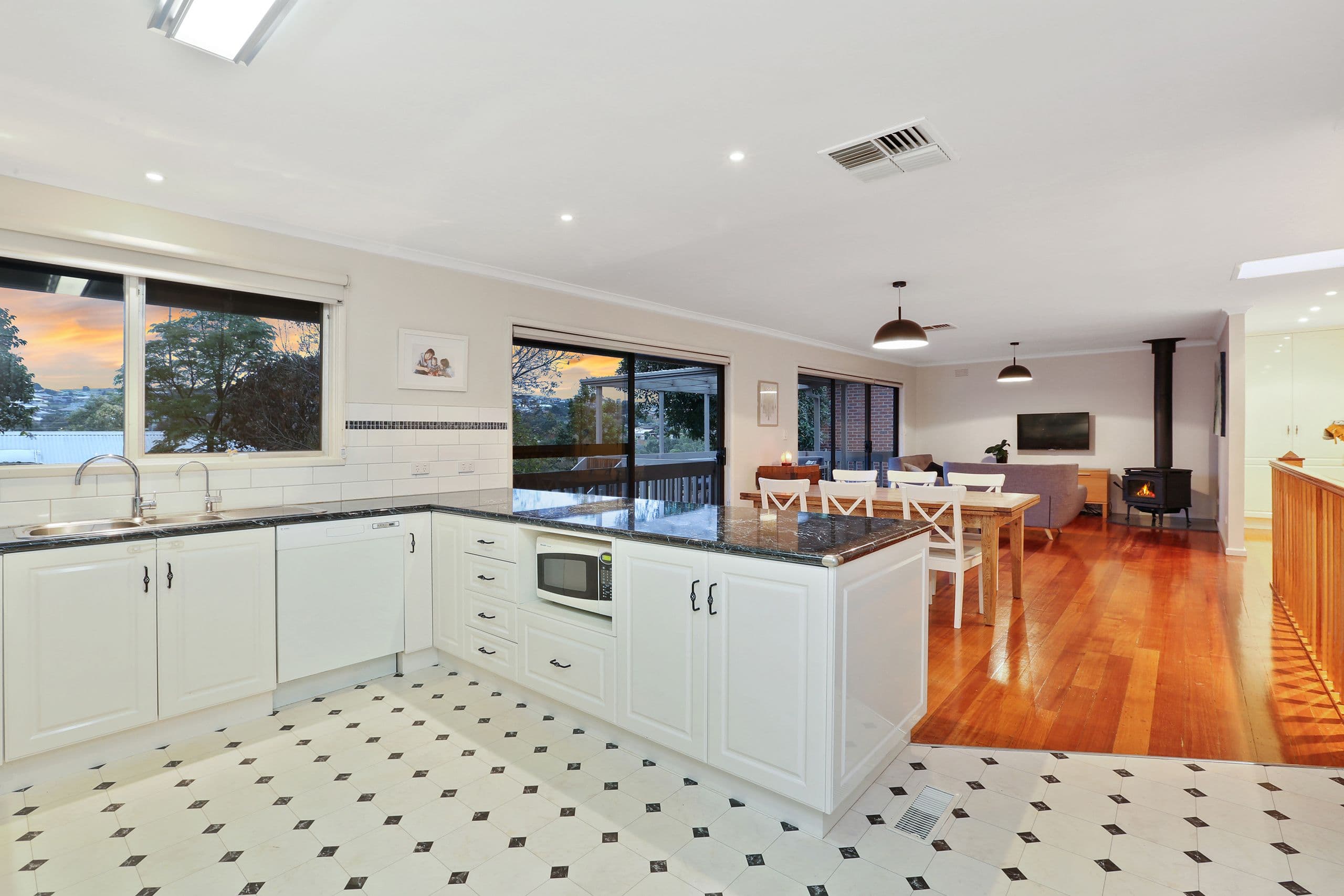 120 Thornhill Road, Highton VIC 3216, Highton - Thumbnail 8