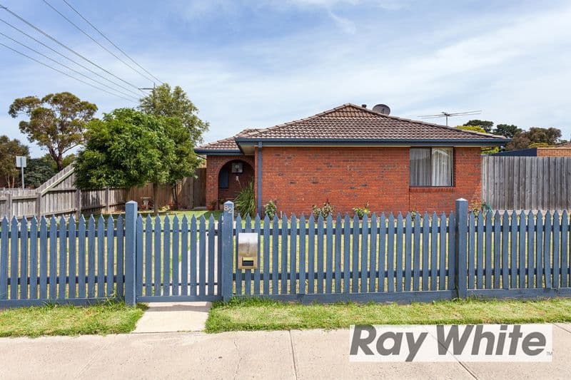 82 Pembroke Drive, SOMERVILLE VIC 3912, Somerville - Thumbnail 2
